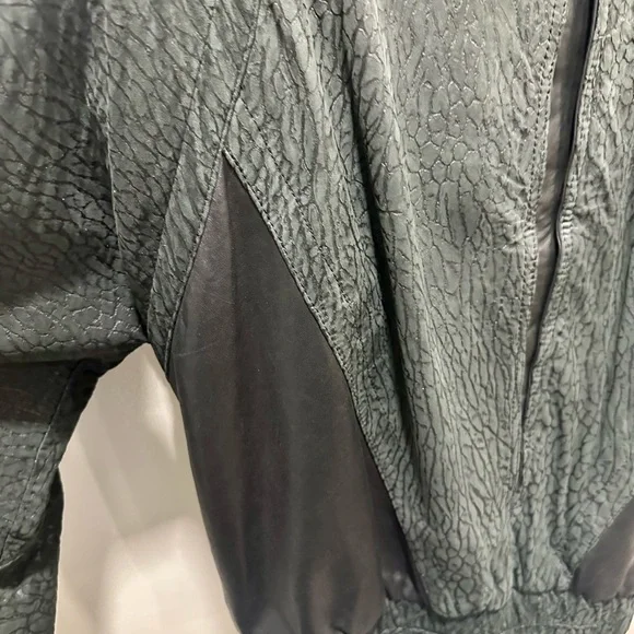 Andrew Marc Black Leather Jacket Size Large - Picture 11 of 16